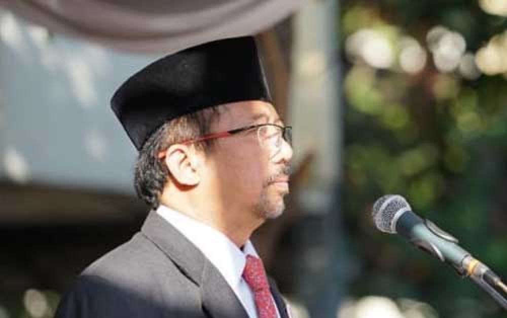 Ketua Dewan Pembina YPTA Surabaya, Bambang DH