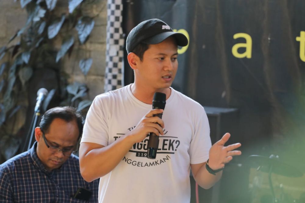 Mas Ipin Belikan Tiket Fasilitasi Pengungsi Trenggalek di Wamena Papua