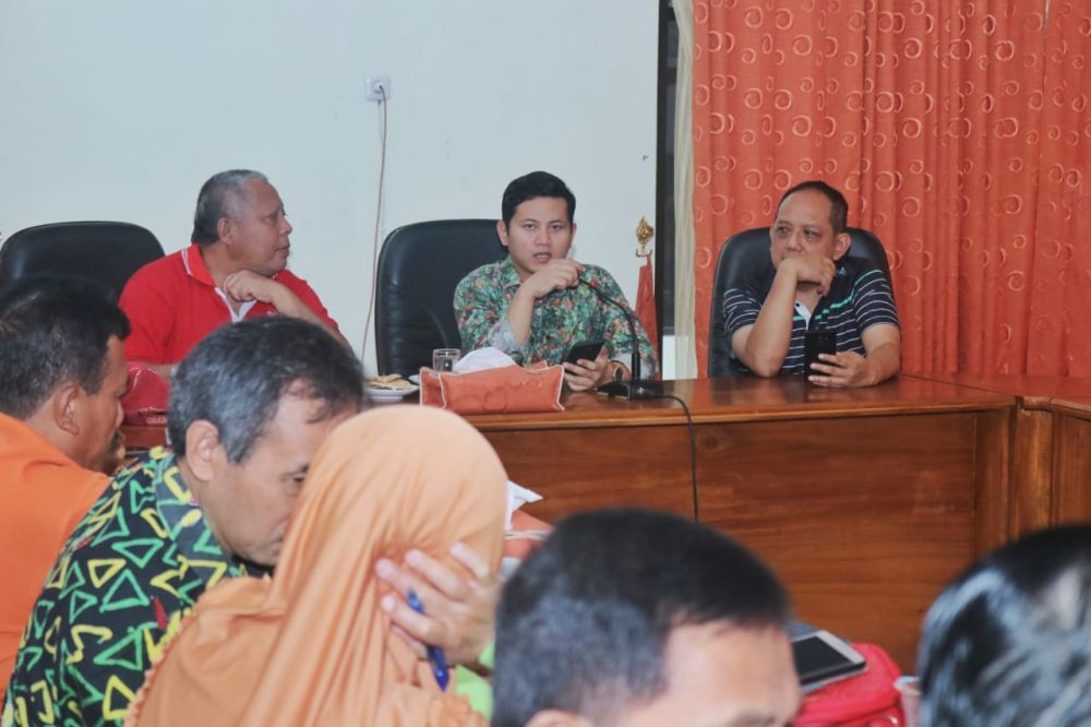 Pemkab Trenggalek akan memberikan pelayanan  khusus bagi warganya yang menjadi korban konflik Wamena