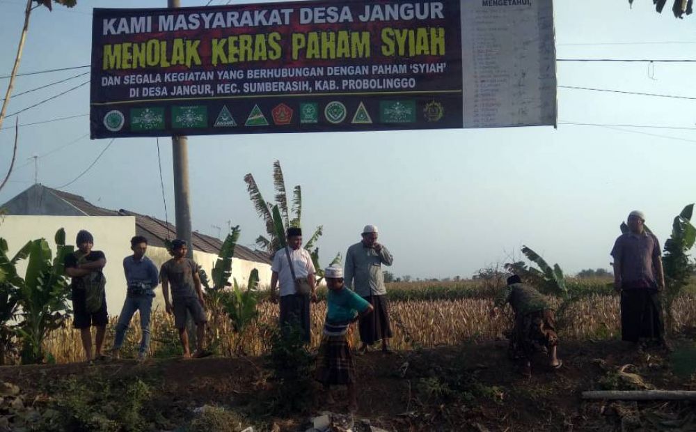 Banner penolakan faham Syiah di Probolinggo