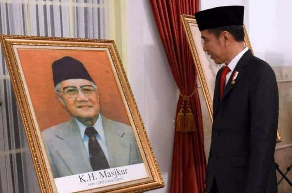 Diangkat Jadi Pahlawan Nasional, Ini Sosok KH Masjkur di Mata Khofifah