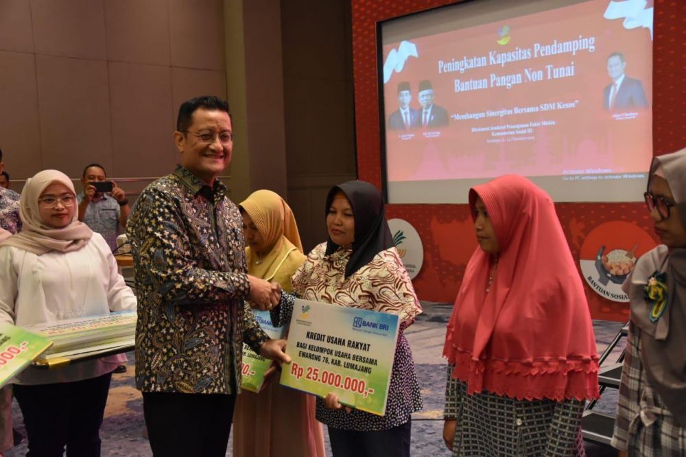 Mensos Pastikan 49 Korban Konflik Sampang Dapat PKH dan BPNT