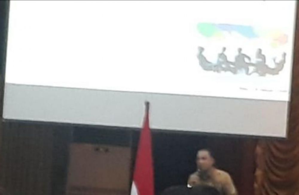 Sosialisasi Aplikasi MBR, SKM Online dan SKBK Online Melalui Alur RW