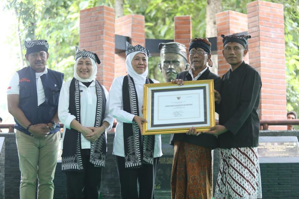 Gubernur Khofifah dikukuhkan jadi warga kehormatan Masyarakat Samin