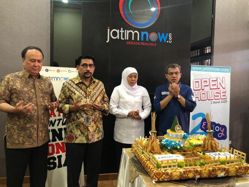 Gubernur Khofifah, Mantan Kapolda hingga Wali Kota Potong Tumpeng
