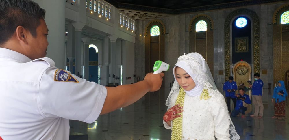 Ketika Pernikahan Digelar di Masjid saat Virus Corona Mengancam