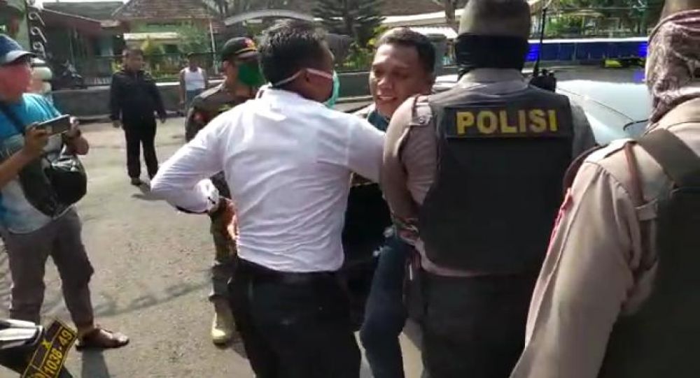 Hadang dan Gebrak Mobil Bupati Tulungagung, Pria ini Diamankan