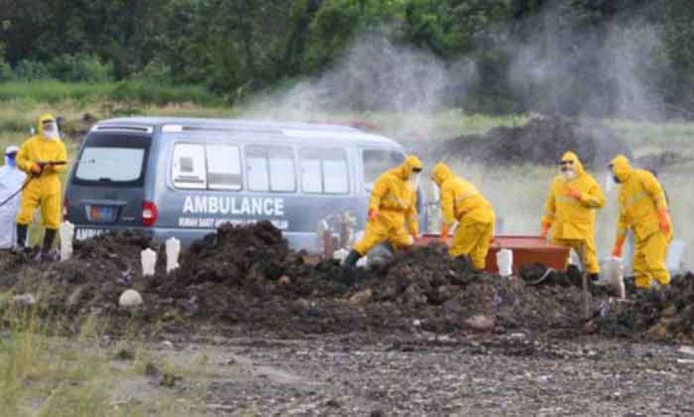 Cerita Sopir Ambulans di Jatim Antar Jenazah Positif Covid-19