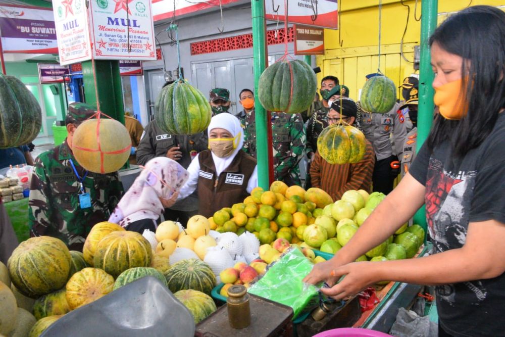 Gubernur Khofifah di Pasar Klojen Malang