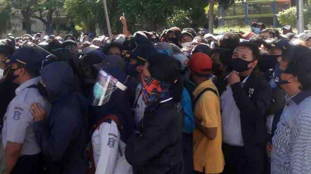 Peserta Rapid Test di Keputih Membludak, Ini Kata Gugus Tugas Surabaya