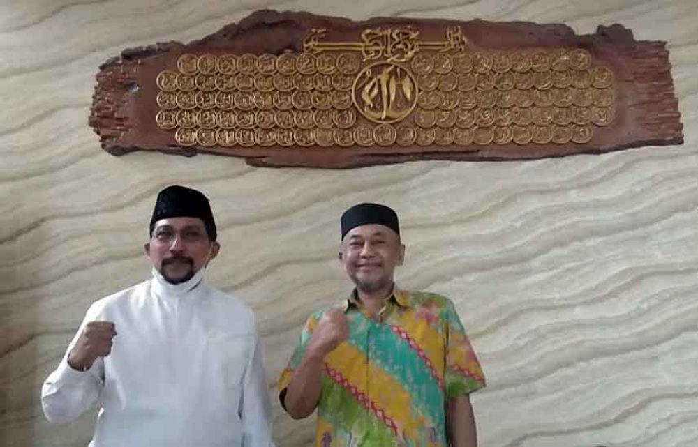 Calon Wali Kota (Cawali) Irjen Pol (Purn) Machfud Arifin dan mantan Kapolda Metro Jaya Irjen Pol (Purn) Untung Suharsono Radjab