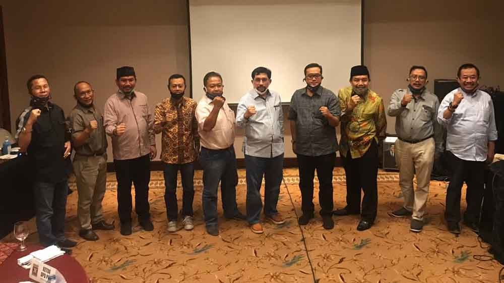 Irjen Pol (Purn) Machfud Arifin dan para pimpinan partai koalisi membentuk supertim (tim super)