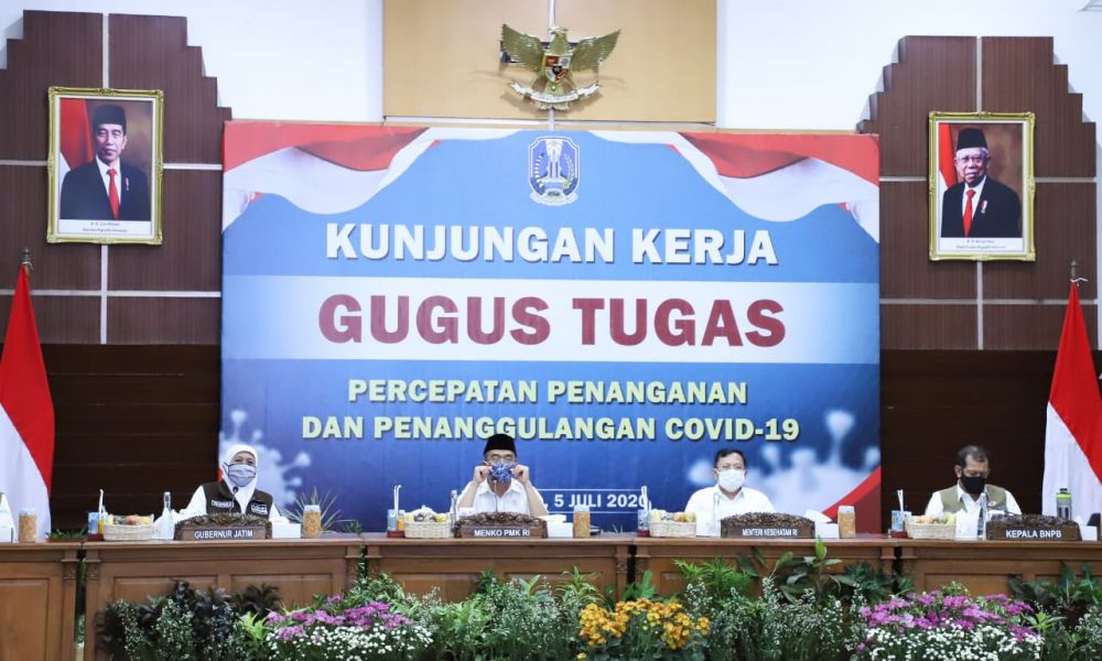 Video conference Gugus Tugas dan Pemprov Jatim di Grahadi
