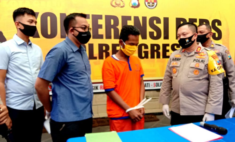 Pelaku yang ditangkap Polres Gresik