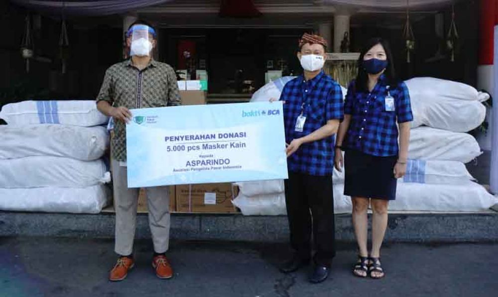 Cegah Penyebaran Corona, Seratus Ribu Masker Dibagikan ke 3 Provinsi