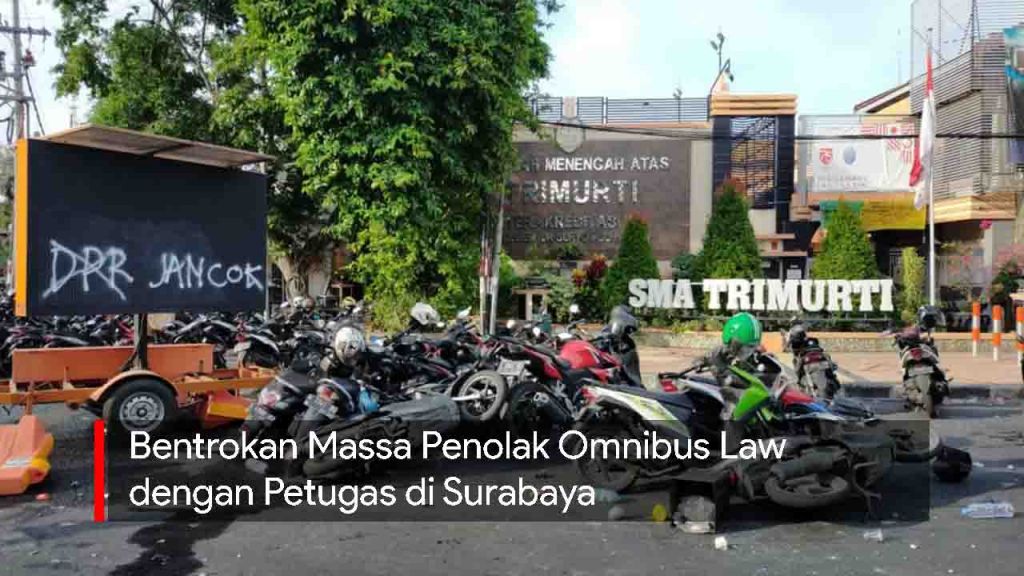 Video: Bentrokan Massa Penolak Omnibus Law dengan Petugas di Surabaya
