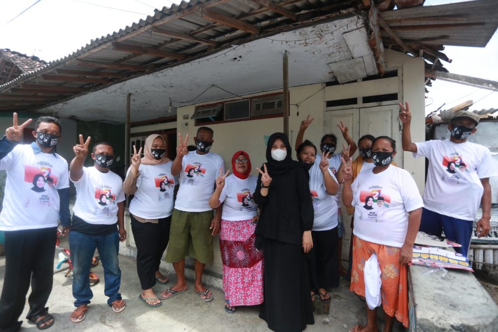 Ipuk disambut harga warga Banyuwangi saat kunjungi UMKM