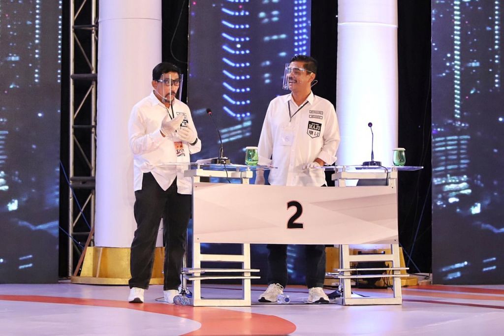 Machfud Arifin-Mujiaman pada sesi pemaparan visi-misi dalam debat perdana Pilwali Surabaya 2020