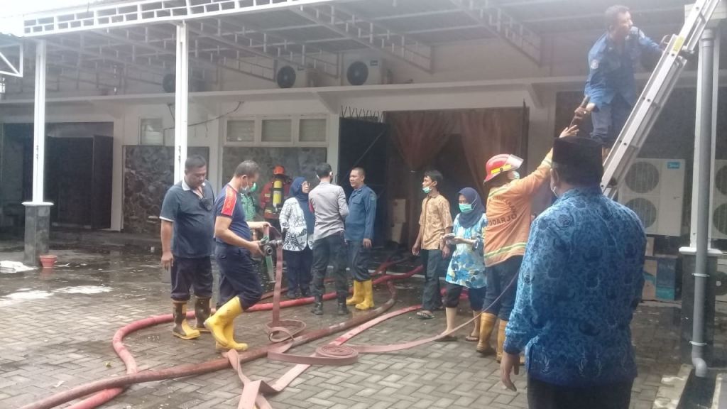 Kebakaran di gudang obat Dinkes Sidoarjo