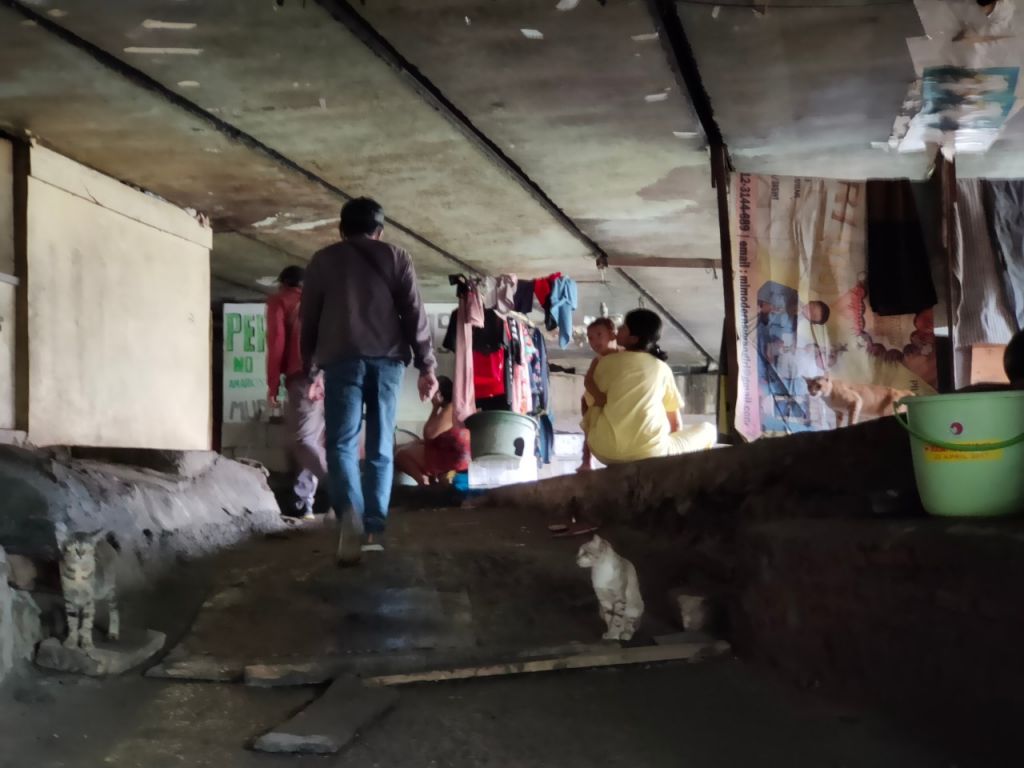 Denyut kehidupan warga kolong tol di Surabaya (Foto-foto: Tim jatimnow.com)