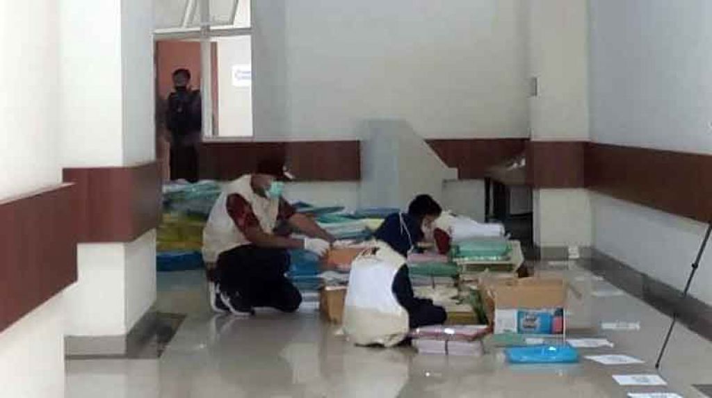 KPK kembali geledah Balai Kota Among Tani