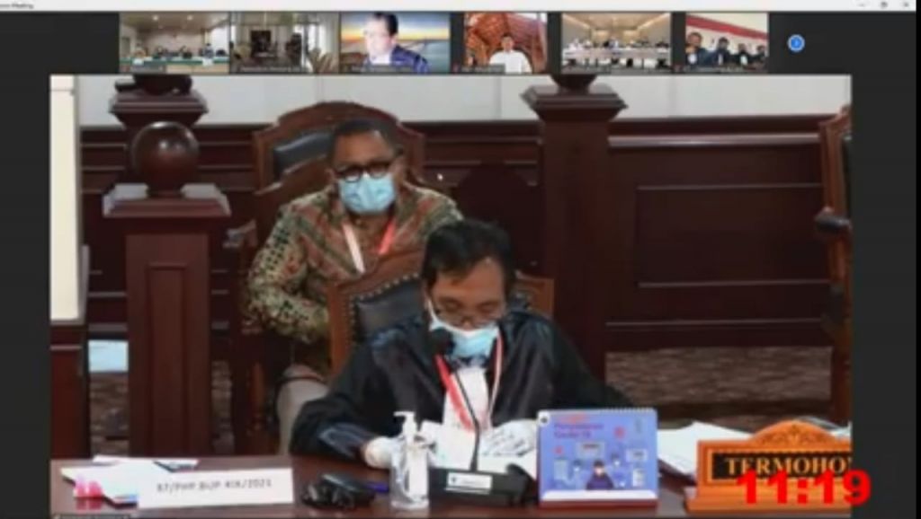 Kuasa Hukum KPU Banyuwangi, Miftakhul Huda dalam sidang Mahkamah Konstitusi (MK) yang disiarkan secara virtual, Selasa (2/2/2021) 
