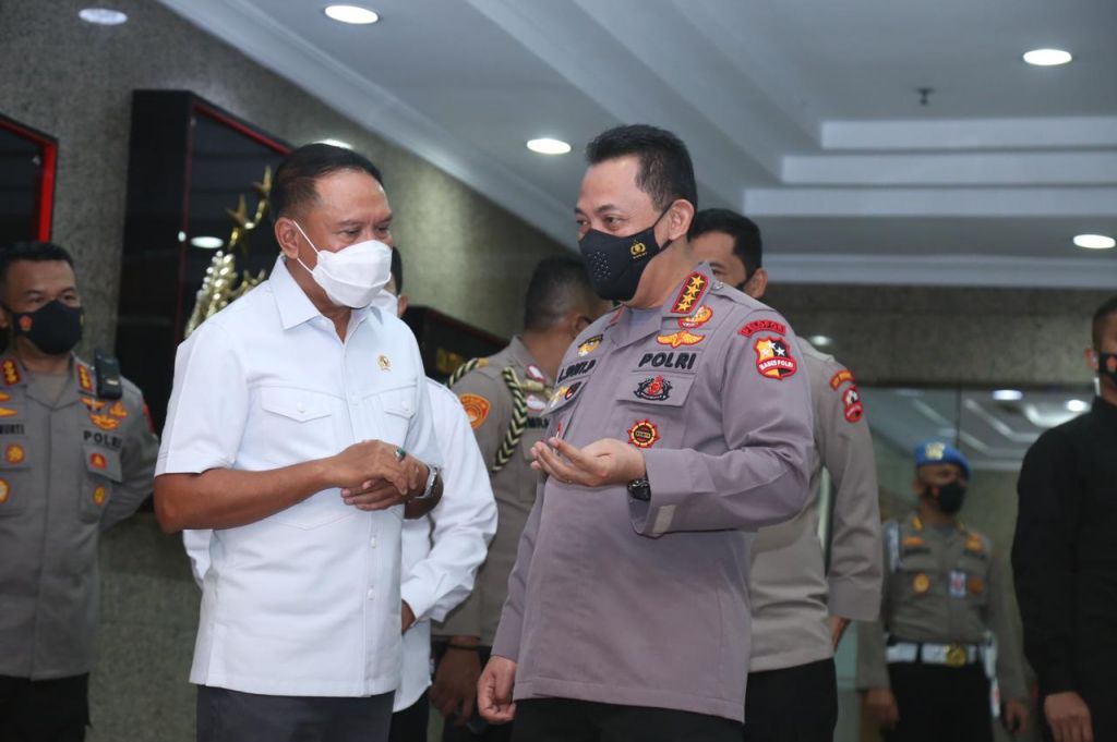 Kapolri Jenderal Listyo Sigit Prabowo dan Menpora Zainudin Amali di Mabes Polri