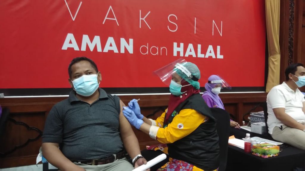 Ratusan Wartawan di Jatim Mulai Divaksin Covid-19