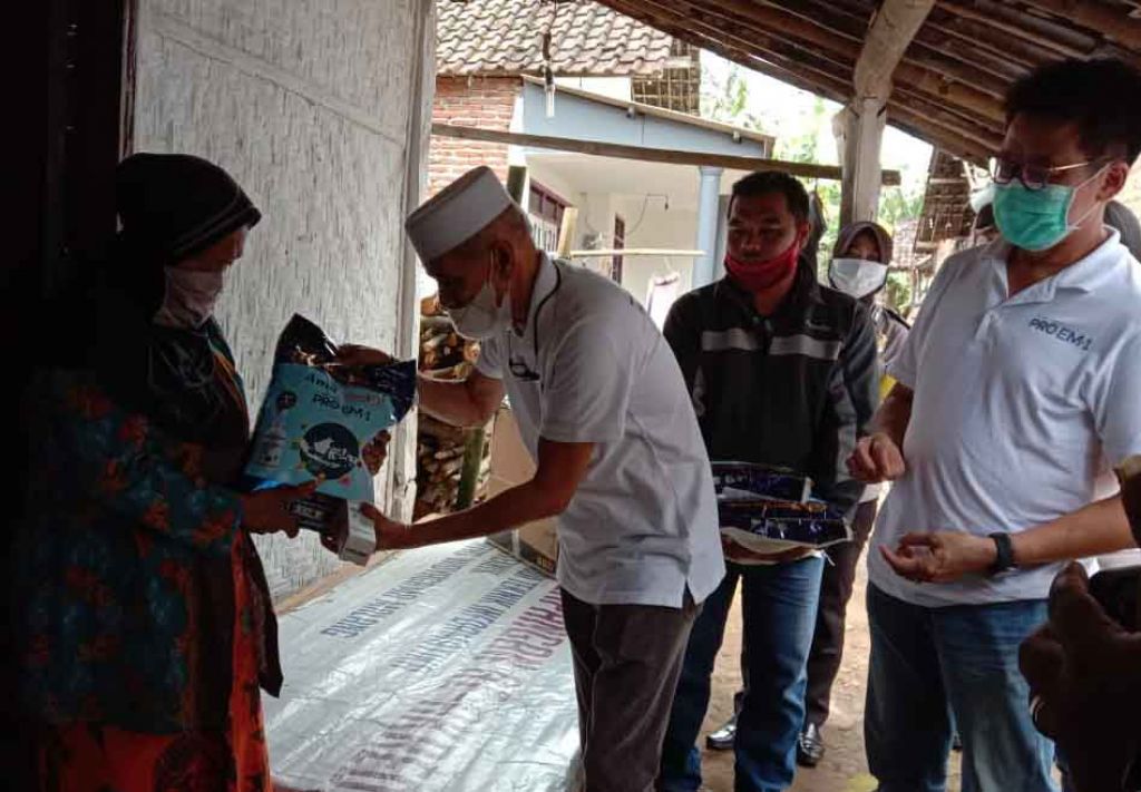 Habib Hasan berikan bantuan pada warga kurang mampu