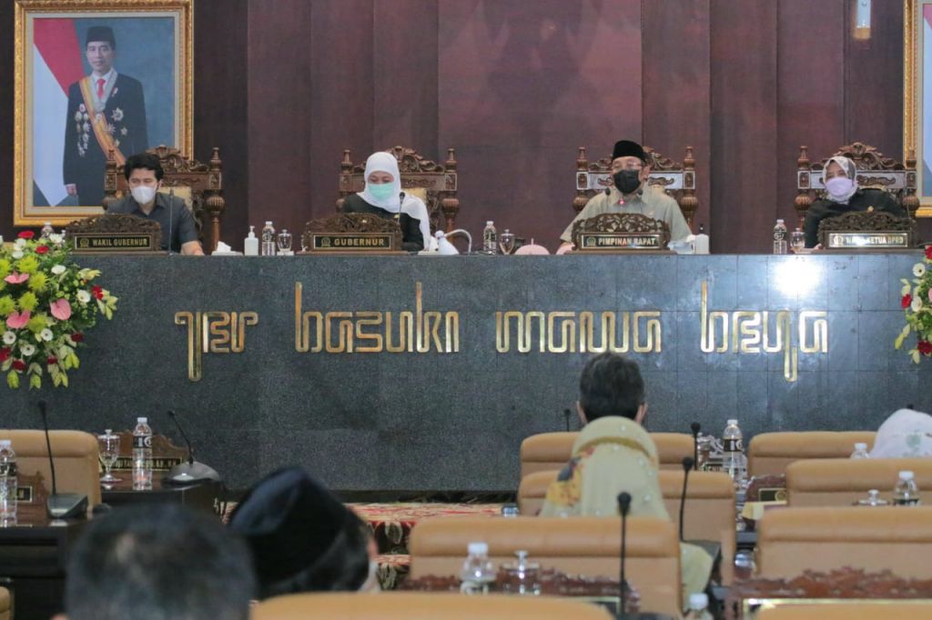 Pembacaan Nota Keuangan Raperda Pertanggungjawaban APBD Provinsi Jatim TA 2020 dalam Sidang Paripurna di DPRD Jatim