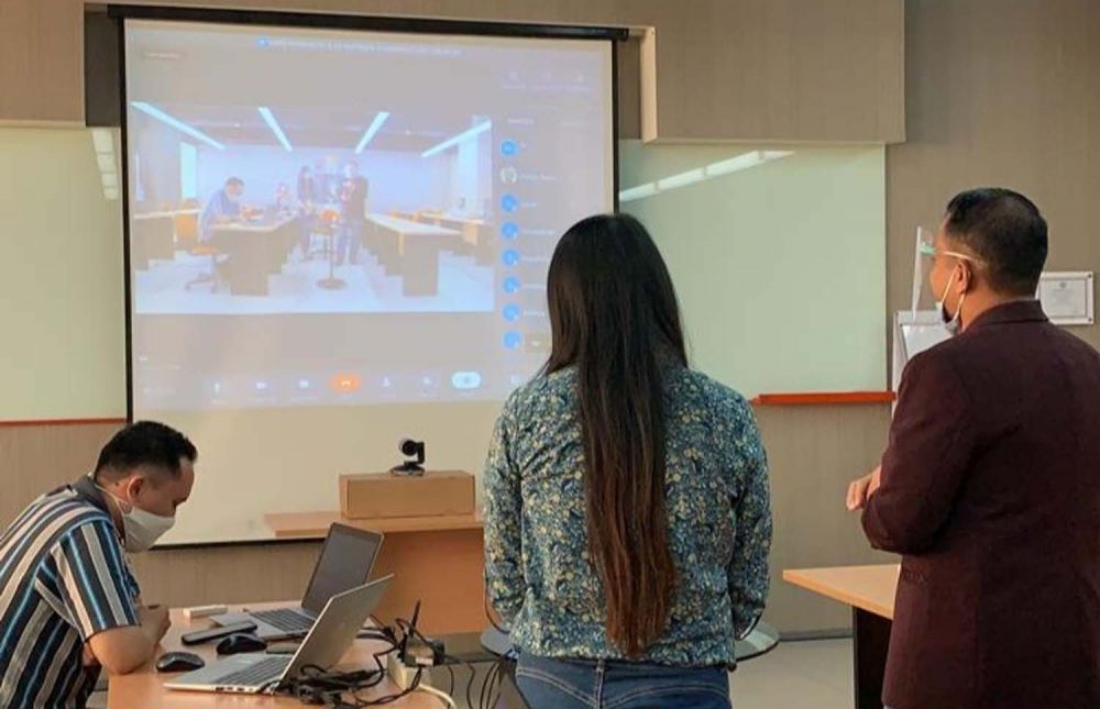 Yayasan Ciputra Pendidikan menimba ilmu secara daring dengan Guangdong Lingnan Institute of Tehnology, China jelang pemberlakuan new normal