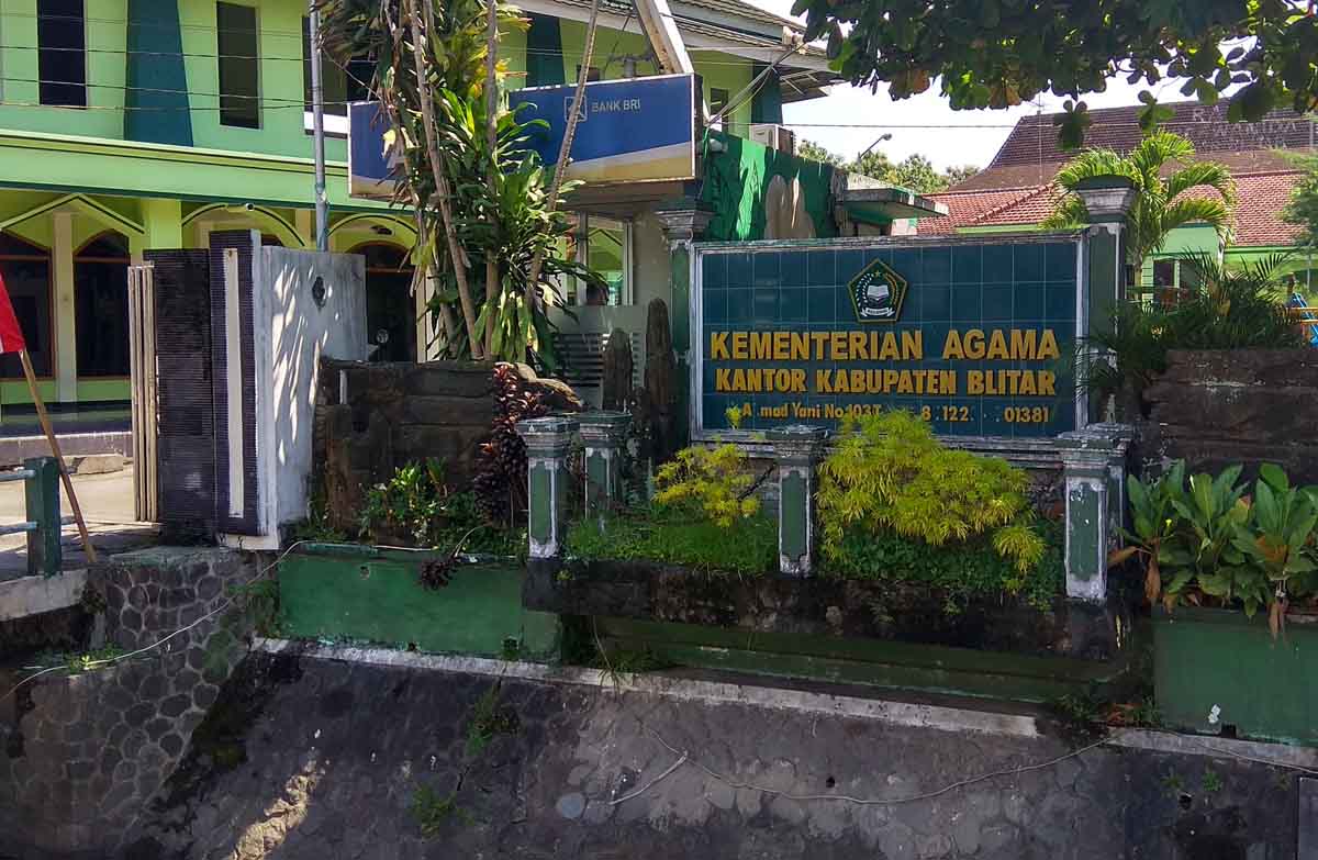 Kantor Kementeriaan Agama Blitar.