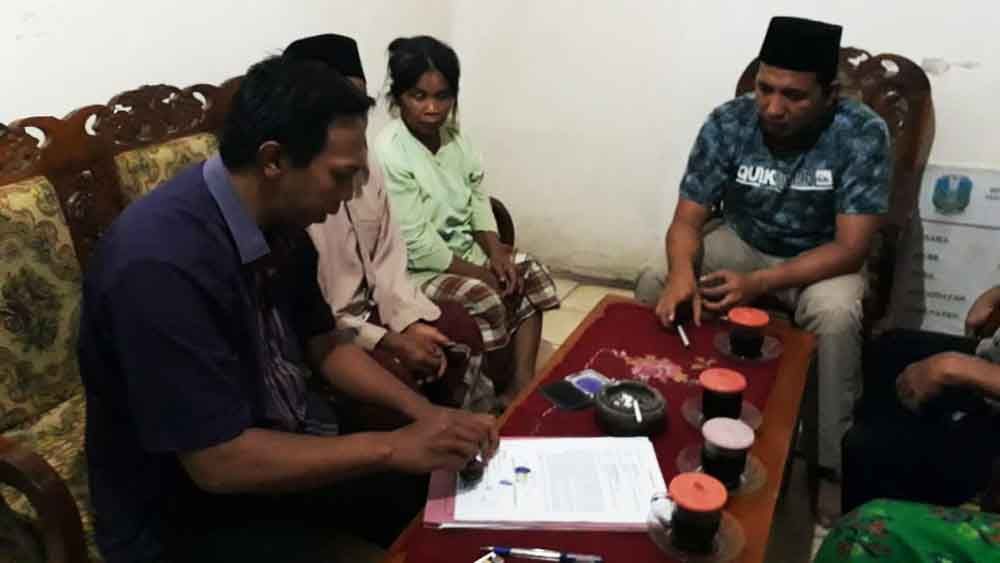 Proses mediasi mertua dan menantu di Probolinggo.