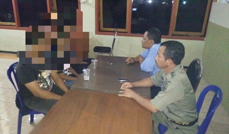 Anak punk saat diinterogasi di kantor Satpol PP Magetan.