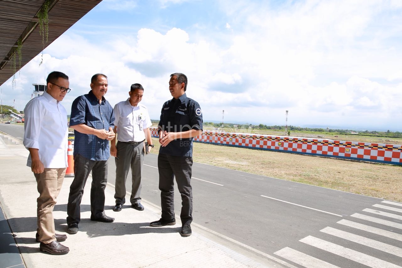 Bupati Anas saat di Bandara Banyuwangi/Foto: dok. jatimnow.com