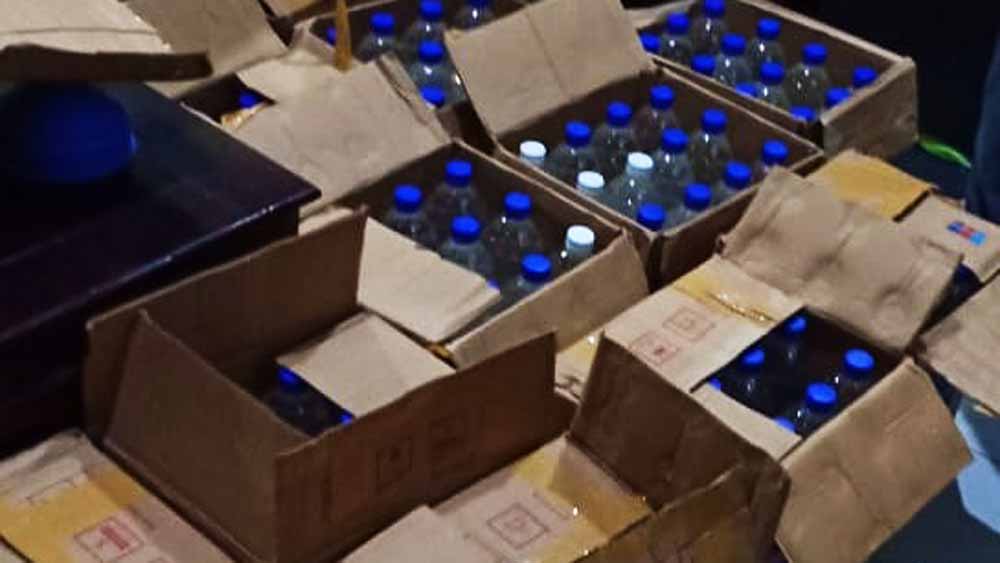 Barang bukti arak Bali yang berhasil disita