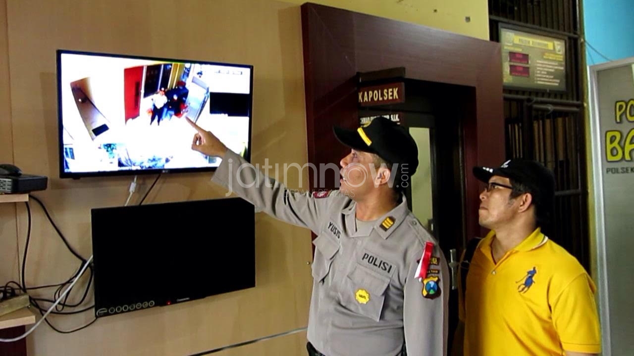 Pengamanan manual dengan petugas jaga dan pengamanan modern berupa kamera CCTV di PPK Asemrowo.