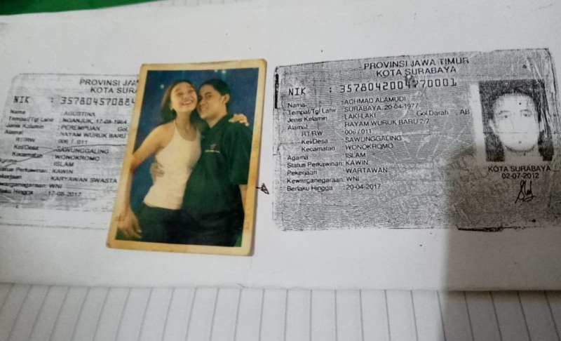 Foto Alam bersama istrinya.