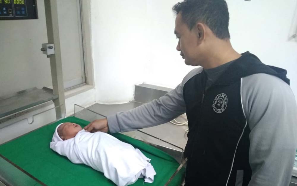 Bayi perempuan yang berhasil diselamatkan nyawanya.