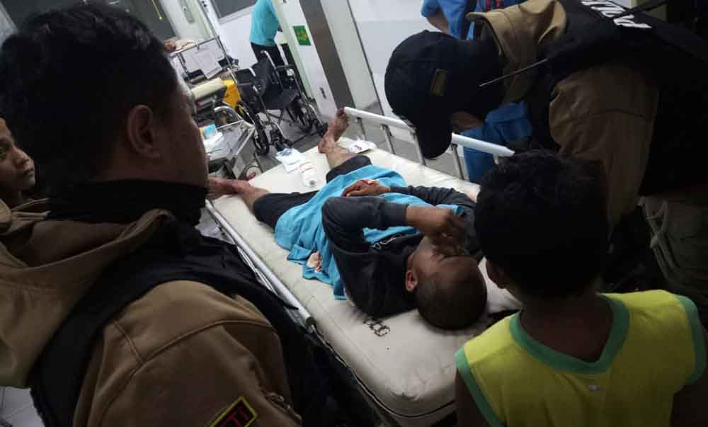 Korban bacok saat dirawat di rumah sakit