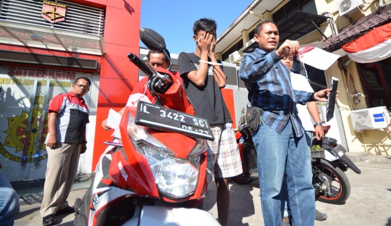 Ar saat diamankan di Mapolres Pelabuhan Tanjung Perak/Foto: istimewa