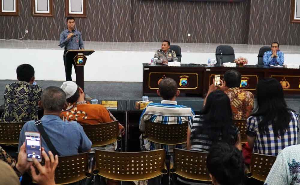 Acara Focus Group Discusion (FGD) di Surabaya