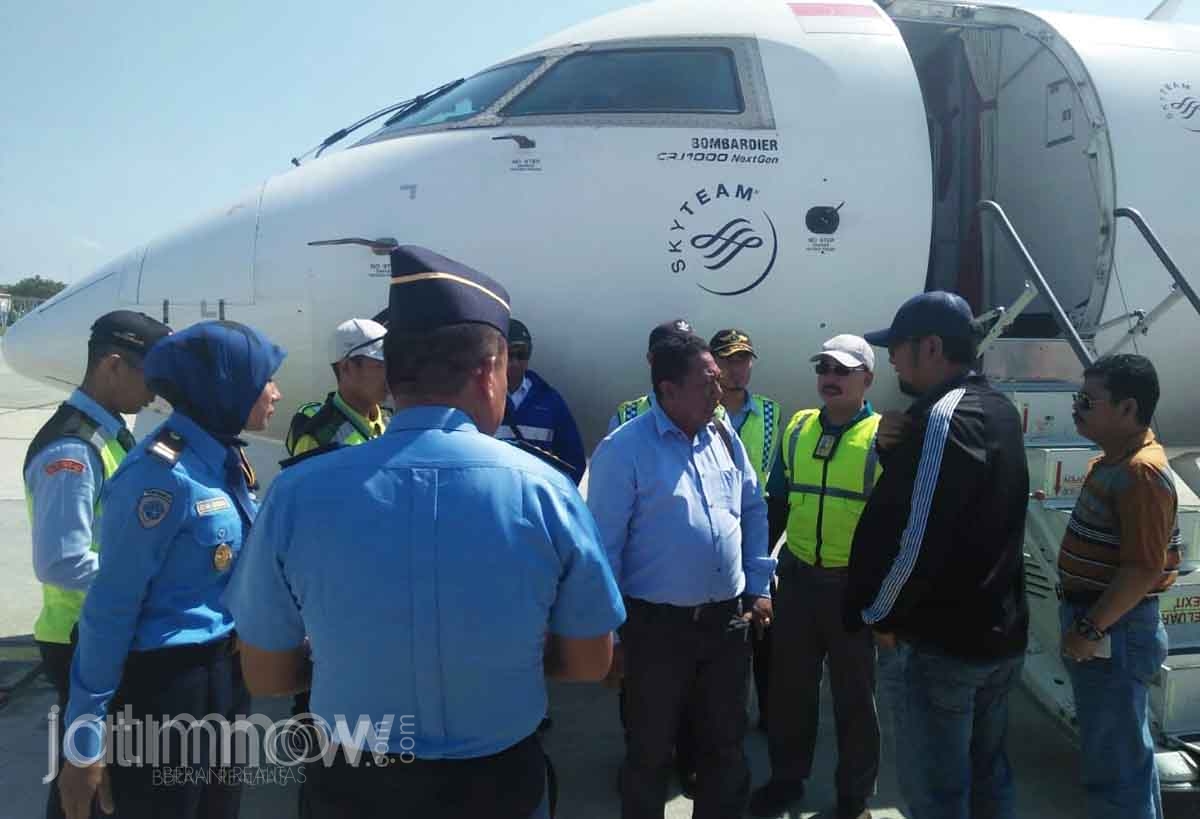 Ketua DPC Partai Hanura Banyuwangi Basuki Rahmad (Baju biru lengan panjang)/Foto: Istimewa