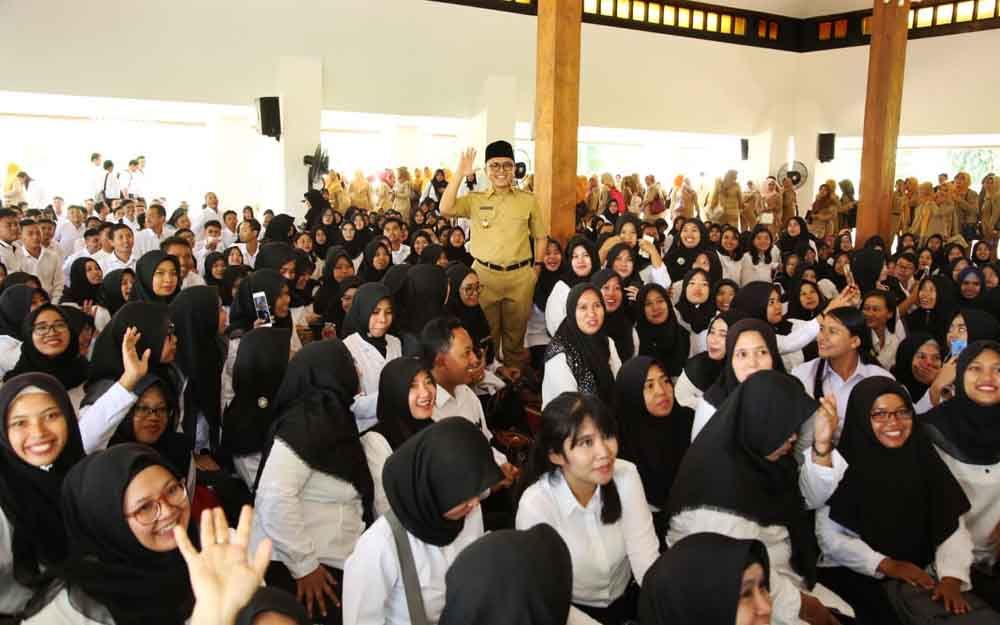 Serahkan SK 538 CPNS Banyuwangi, Bupati Anas: Besok Kerja Kencang