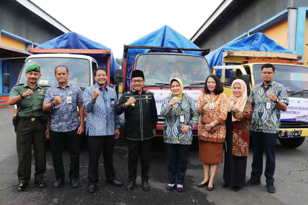 Wali Kota Malang saat meninjau stok beras di Bulog 