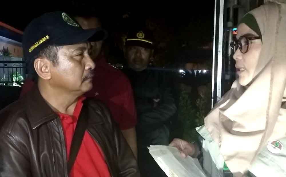 RKW 14 BKSDA Banyuwangi menanyakan dokumen kepada pemilik
