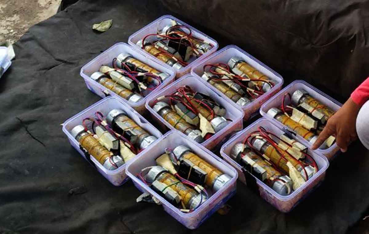 Barang bukti bom hasil tangkapan dari salah satu terduga teroris