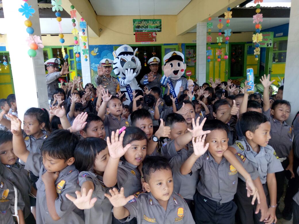 Boneka Polin Turut Kampanyekan Keselamatan Lalu Lintas