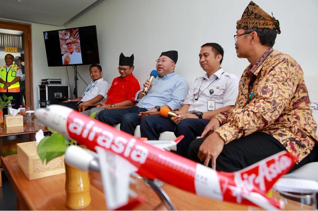 Bos AirAsia saat di Bandara Banyuwangi