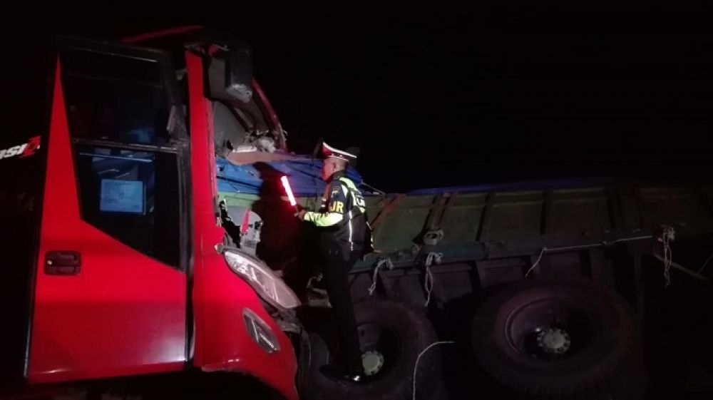 Tabrakan bus Medali Mas dengan truk di Tol Nganjuk